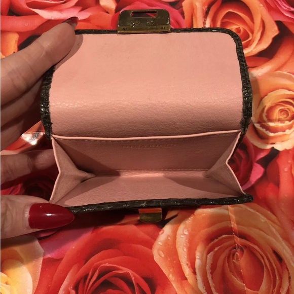 Nina Ricci Vintage 80’s 90’s Taupe/Brown Snake Leather Small Wallet - Picture 11 of 15